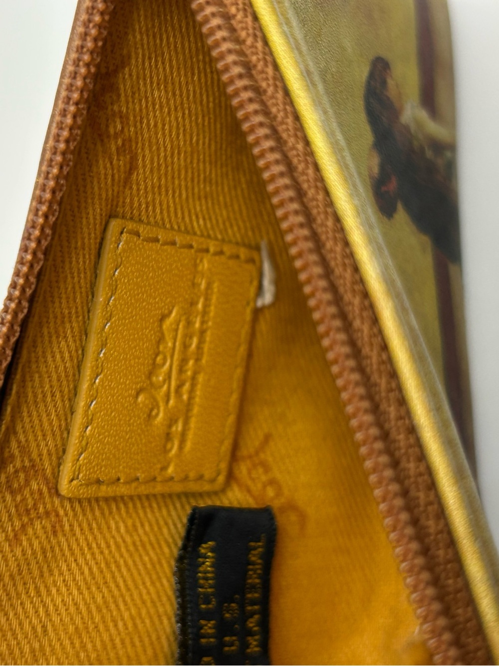 Jeon leather coin purse with art pattern - Picture 3 of 3